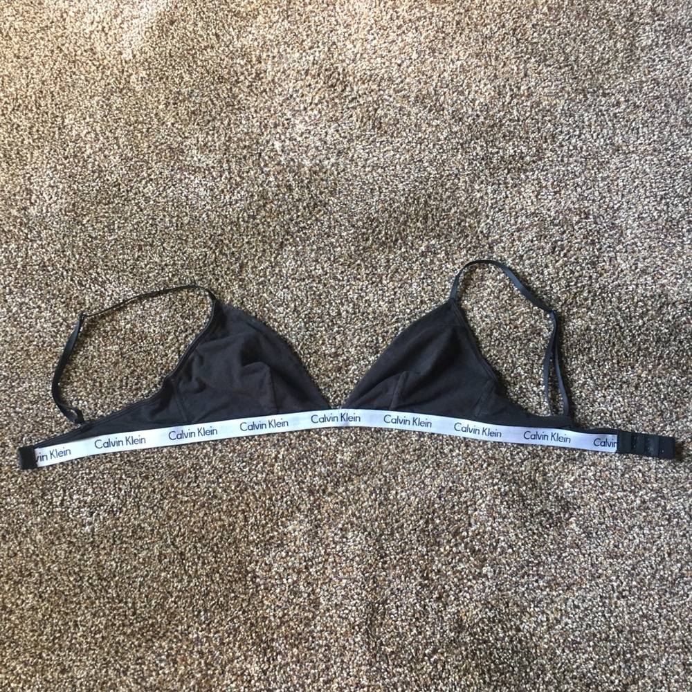 Calvin Klein Triangle Bra‼️⬇️